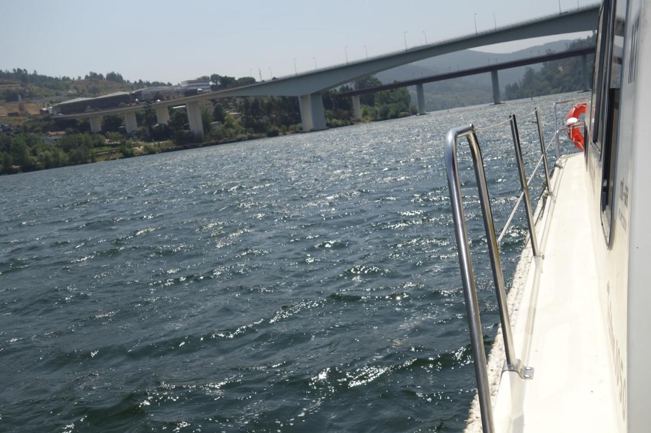 Hotel Douro Houseboats Marco de Canavezes Esterno foto