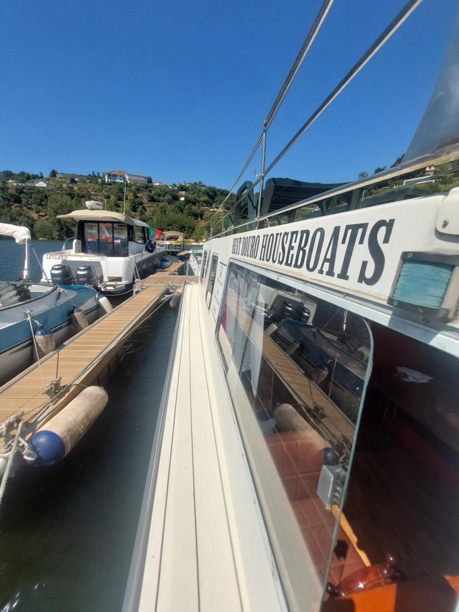 Hotel Douro Houseboats Marco de Canavezes Esterno foto